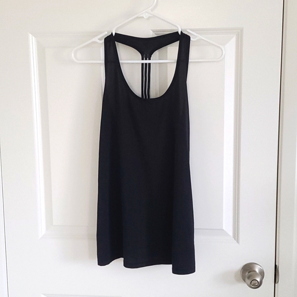4/17 OLD NAVY TANK